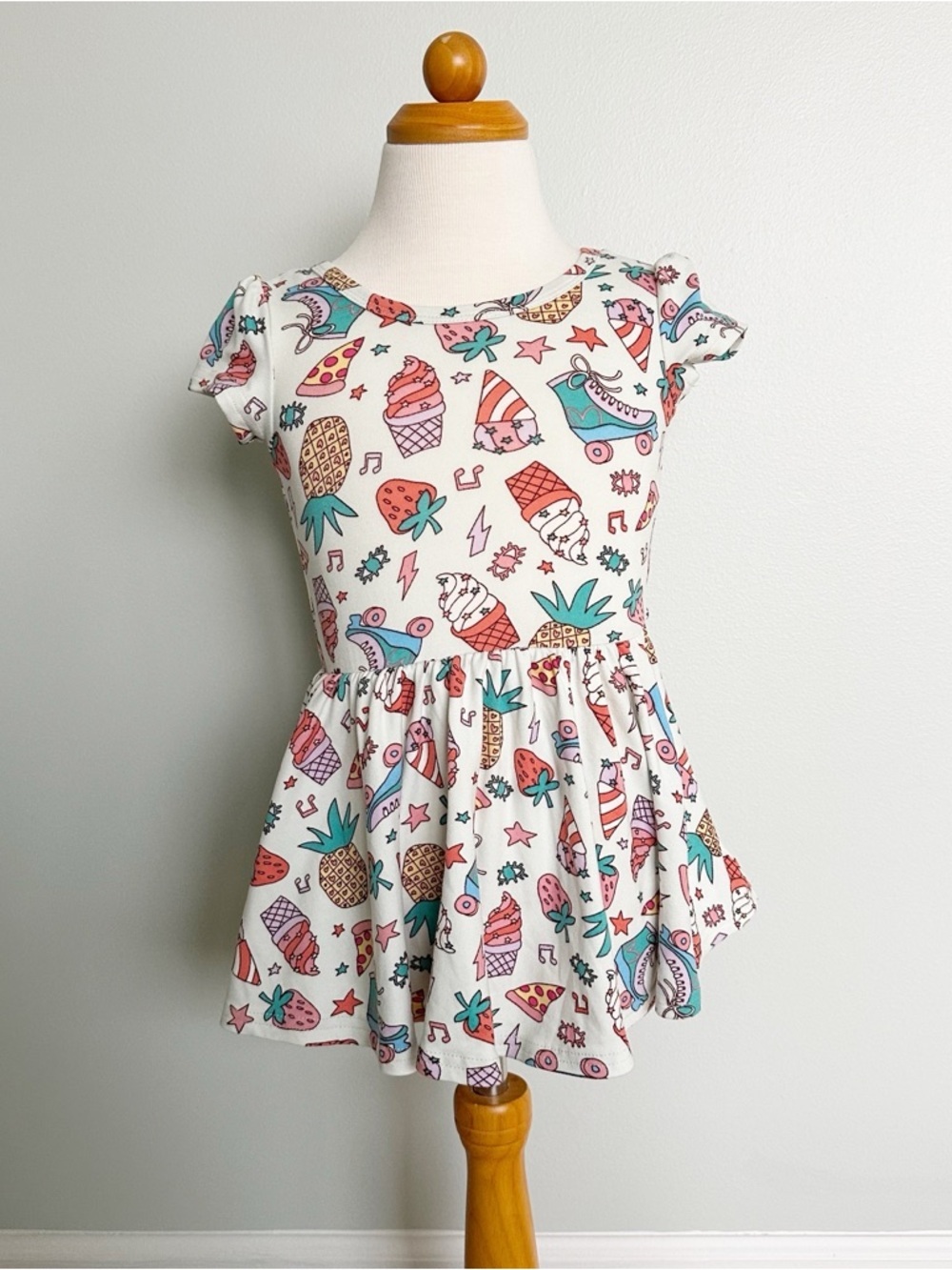 Dot Dot Smile :D Retro Rollerskate Summer Classic Cap Sleeve Twirl Dress